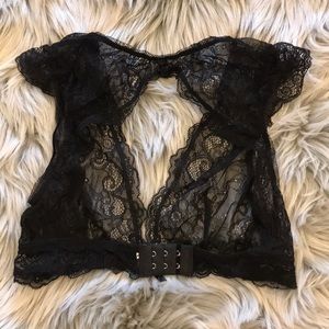 Aphrodite Lace Keyhole Bralette w/Garters & G-String - Raspberry L/XL